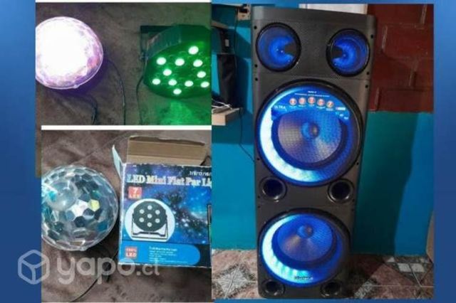 Parlantes y luces de disco