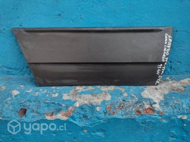 Moldura de puerta tras der Cherokee Laredo 1999-03