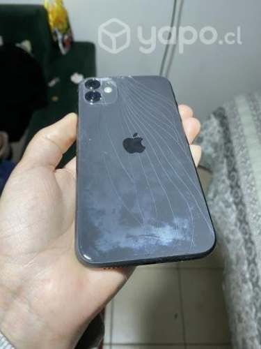IPhone 11 64 GB Semi Nuevo Agrietado