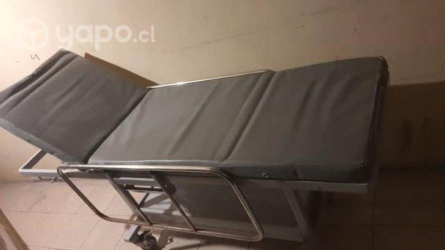 Camilla con barandas