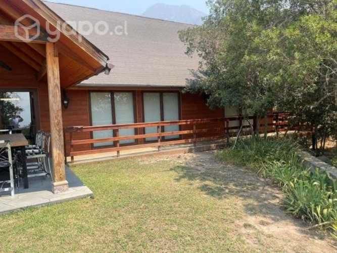 Hermosa casa y Cabaña adicional