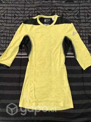 Polera compresión Adidas