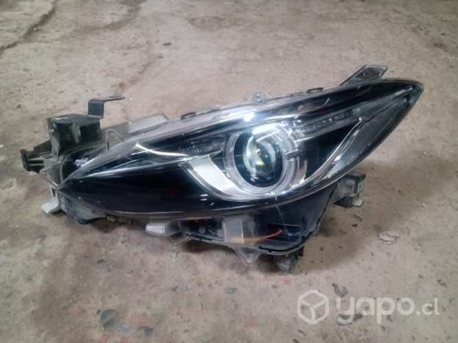 Mazda  optico izquierdo LED