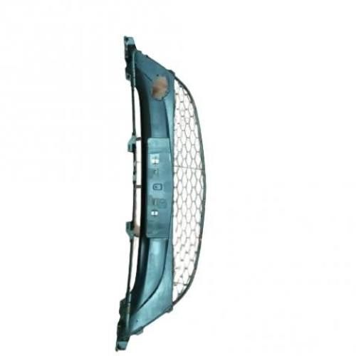 Rejilla Mazda 2 Sedan 1.5 Año 2010-2015 Original