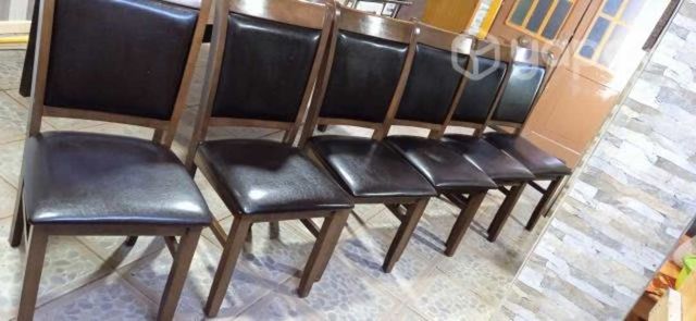 juego de comedor en buen estado