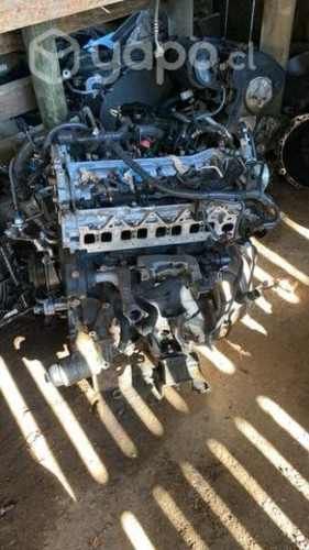 Culata Nissan np300 2018