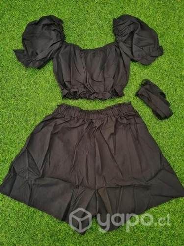 Calzado nuevo y ropa de dama