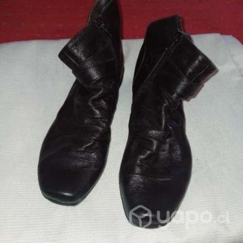 Botin negro 38