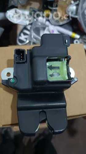 Chapa de maleta kia rio 2018-2023