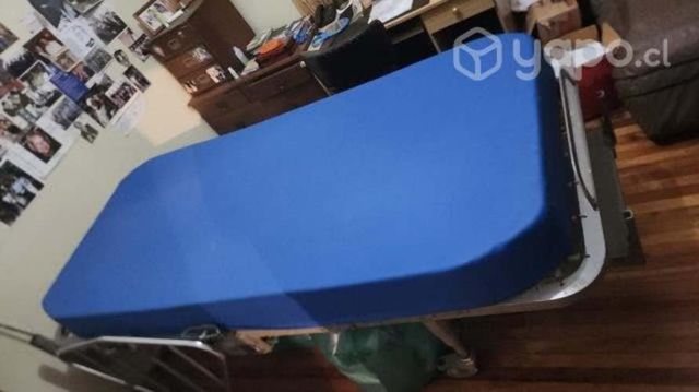 Cama clínica y colchon antiescaras