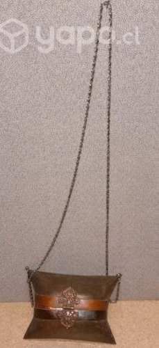 Antiguo bolso clutch de bronce