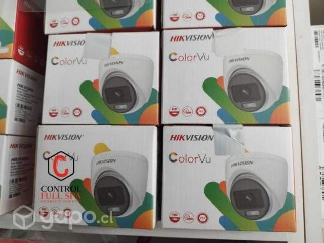 Hikvision domo plastica ColorVu Luz Blanca 20m