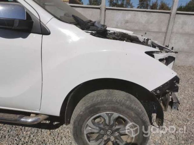 Tapabarro derecho mazda bt50