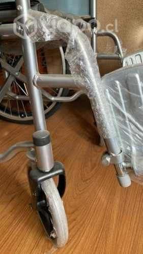 Silla de Ruedas estándar COMPLETAMENTE NUEVA