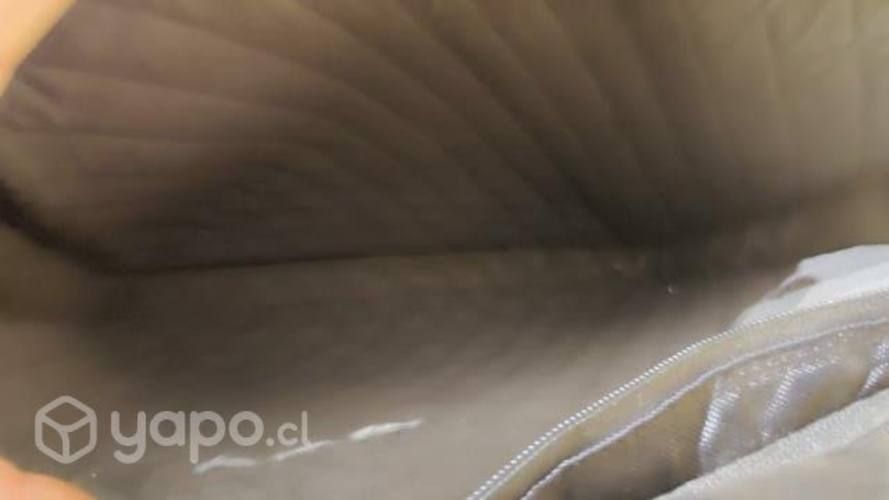 Bolso notebook marca Dell buen estado