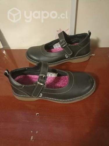 ZAPATOS DÉ NIÑA No 35, CASI NUEVO