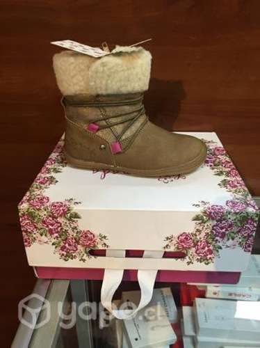 Botín niña nuevo