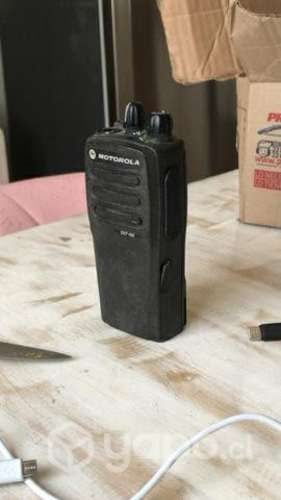 Par de Radios portátiles y con cargadores. VHF