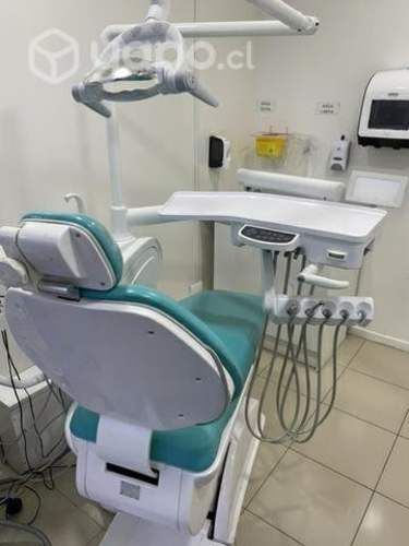 Sillón dental + taburete (usado)