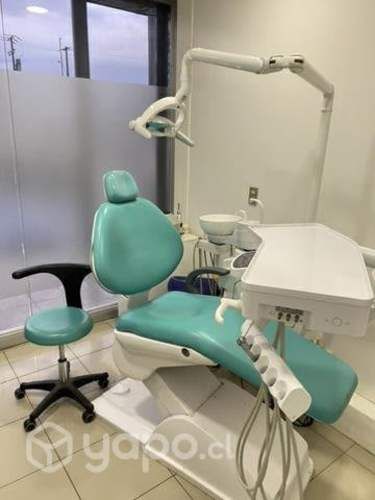 Sillón dental + taburete (usado)
