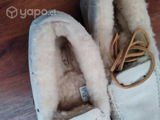 Zapatos ugg forrados con piel de oveja