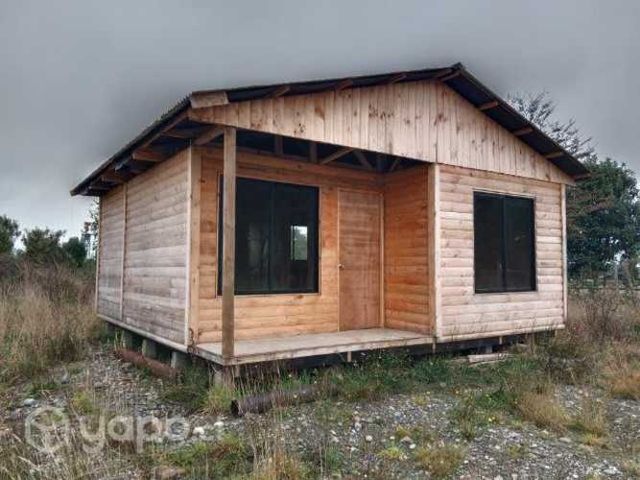 Se vende casa con sitio de 15x15