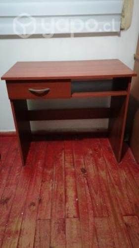 Escritorio de madera