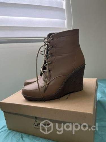 Botas café nuevas talla 37 Todopiel