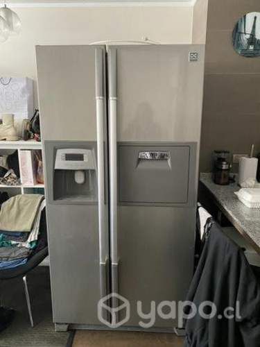 Refrigerador Daewoo side by side, no frost 536L