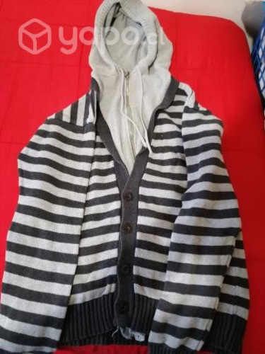Polerón a rayas con capucha