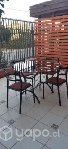Comedor firme de vidrio con 4 sillas