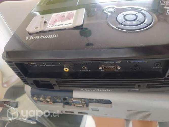 Lote electrónica Pc (proyectores, discos EzDrive,