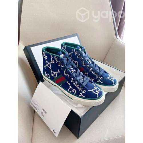 Permuto cualquera zapatilla gucci nuevas por cely