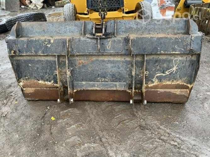 Pala delantera retro excavadora