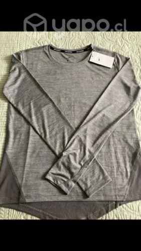 Polera mujer Nike