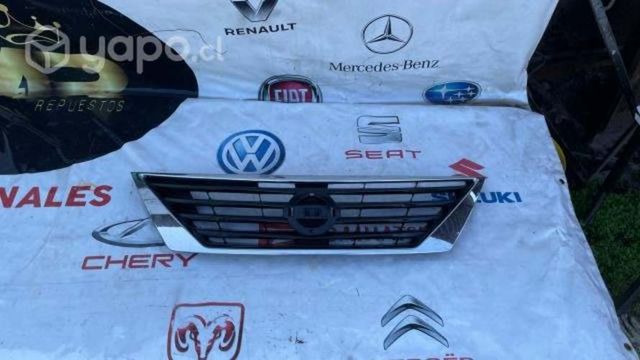 Mascara Nissan Versa 2012-2014 623103ba5a