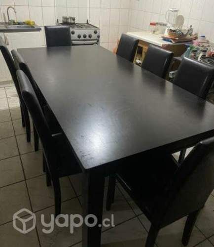 Comedor de cuero de 8 sillas en muy buen estado