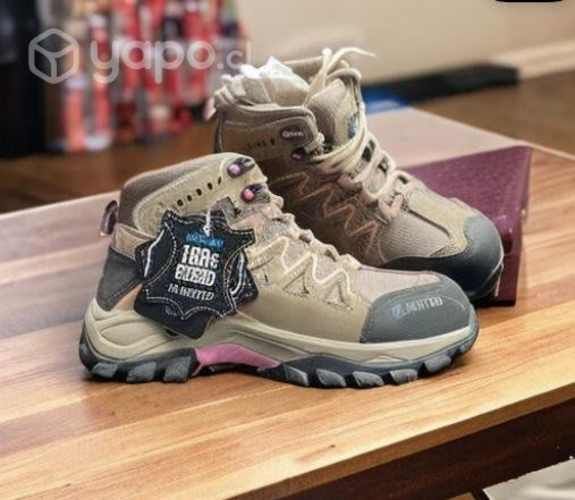 Zapatos de treiking nuevos n 35 , 100 cuero