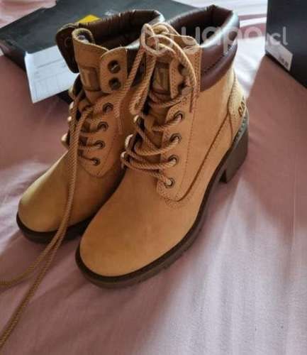 Botínes cat nuevos 371/2