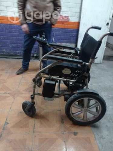 Silla de ruedas motorizada