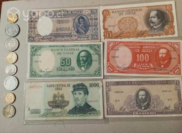 Billetes y Monedas chilenas Lote
