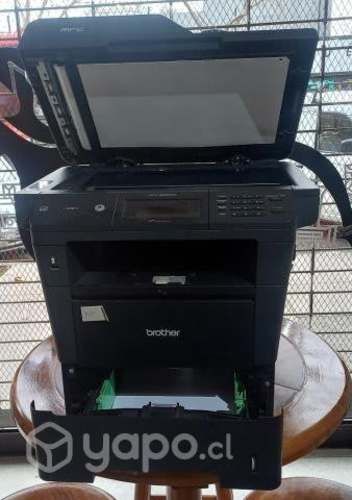 Impresora multifuncional Brother