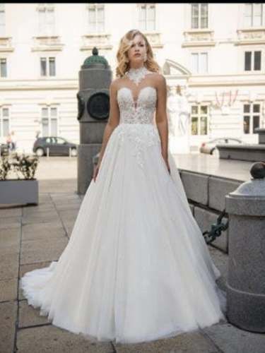 Fino vestido europeo