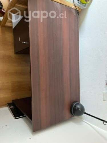 Escritorio con poco uso