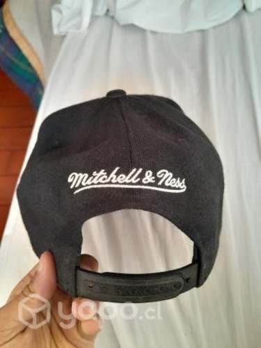 Gorro Colo Colo Michells and Needs