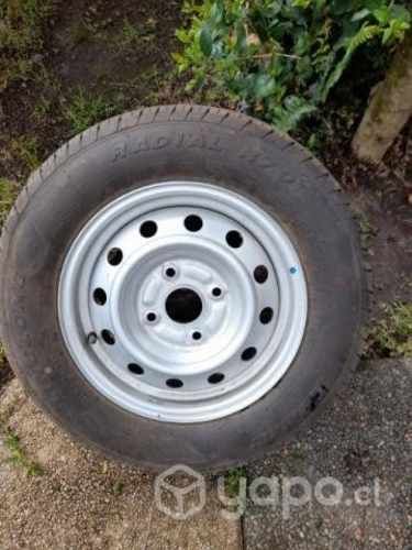 Rueda de repuesto aro 14 de furgón Chevrolet N400