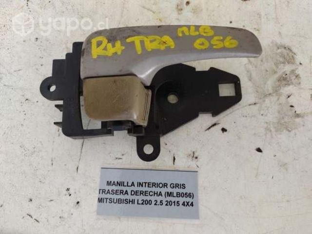 Manilla Int gris tras der Mitsubishi L200 2015 4x4