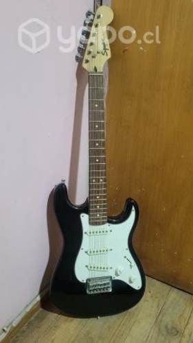 Guitarra strat squier (by fender)