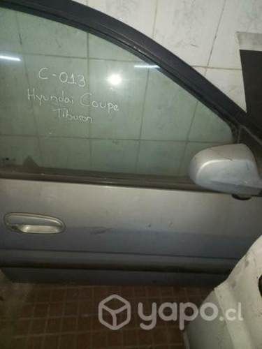 Puerta delantera derecha hyundai trajet