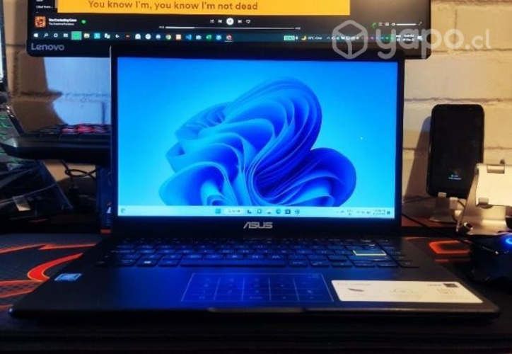 Notebook ASUS 2.8 GHz/4GB/SSD256GB+128GB